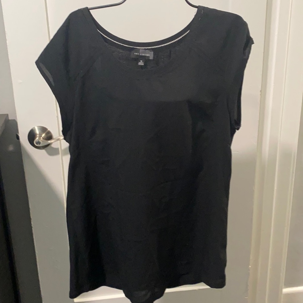 Black short sleeve blouse, the Limited size M